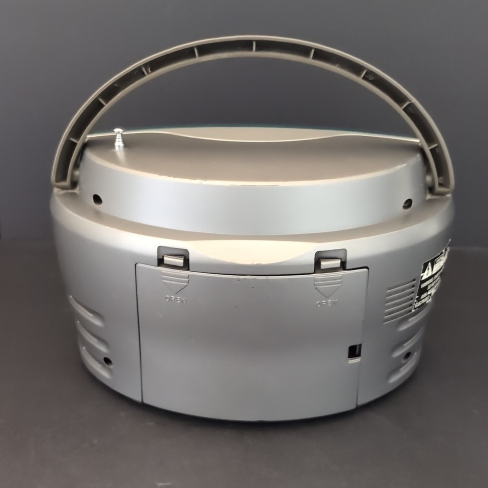 VGT,Teal/Gray Audiologic High Sensitivity AM/FM Radio Reciever. - Picture 7 of 10